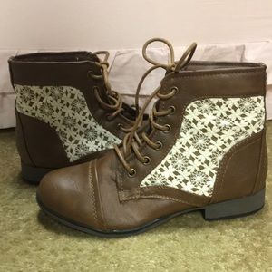 “Forever” boots